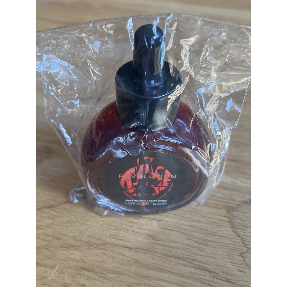 Revolution Creator x 'IT' Liquid Fake Blood Special Effects Pennywise Clown